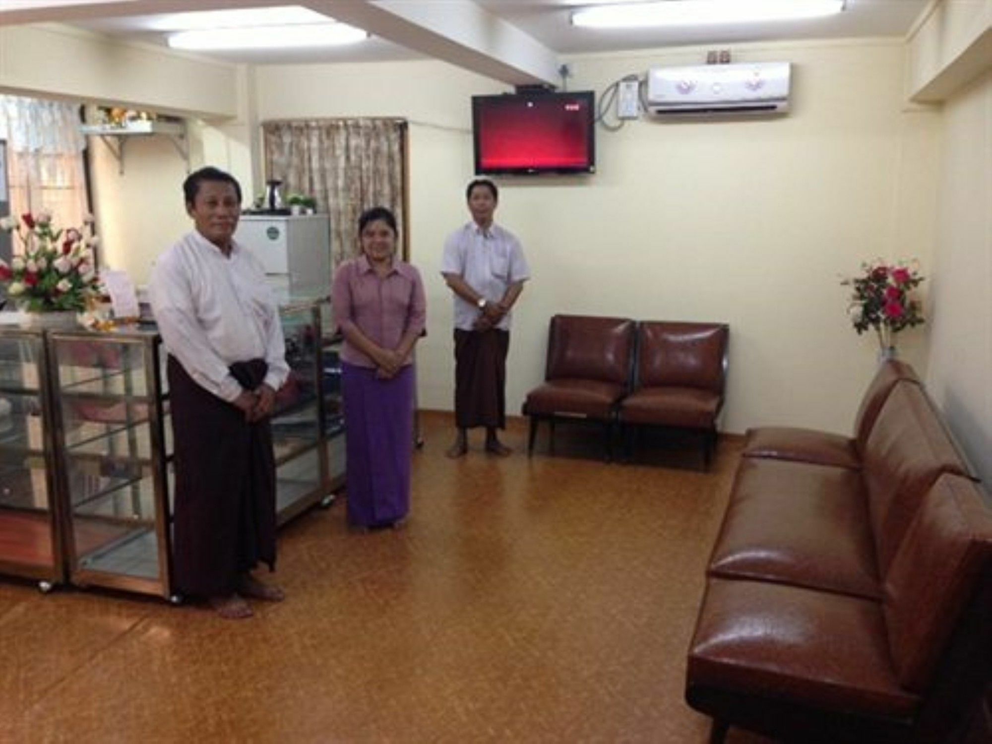 Hninn Si Budget Yangon
